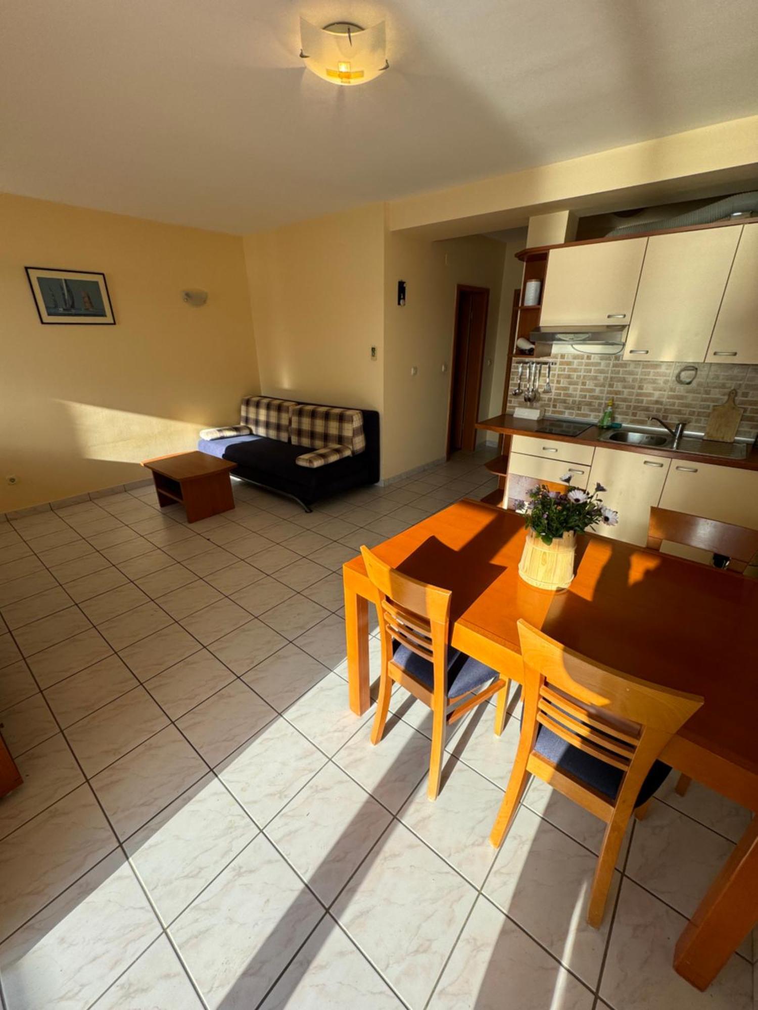 Appartement Ariela At The Beach à Stara Novalja Extérieur photo